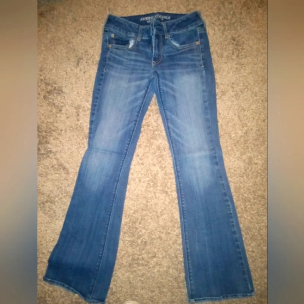 American eagle - Picture 1 of 3